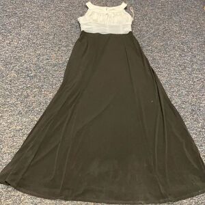 Melrose Gray and Black Maxi Dress sz. 6 petite